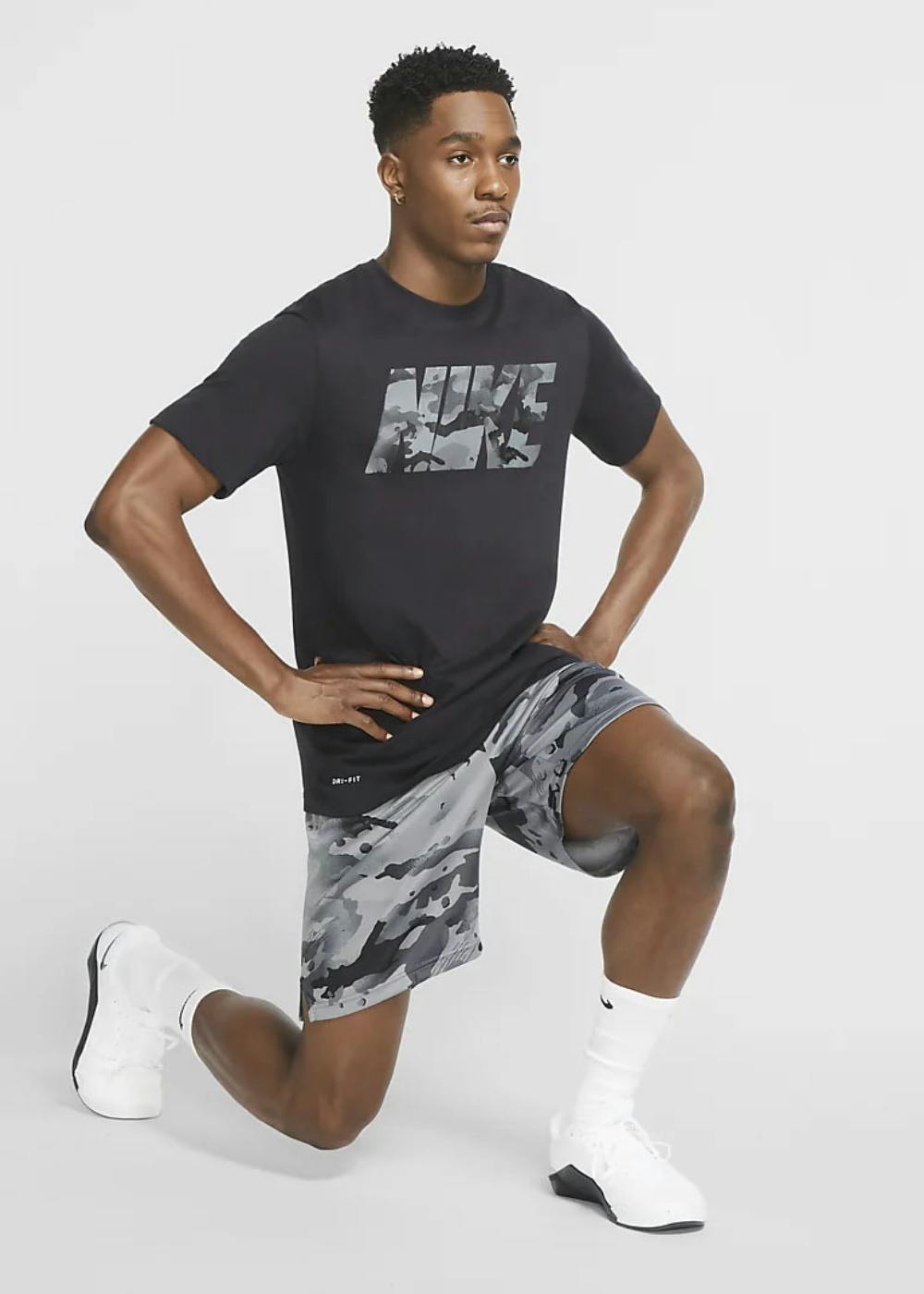 Nike store 2025 t shirts